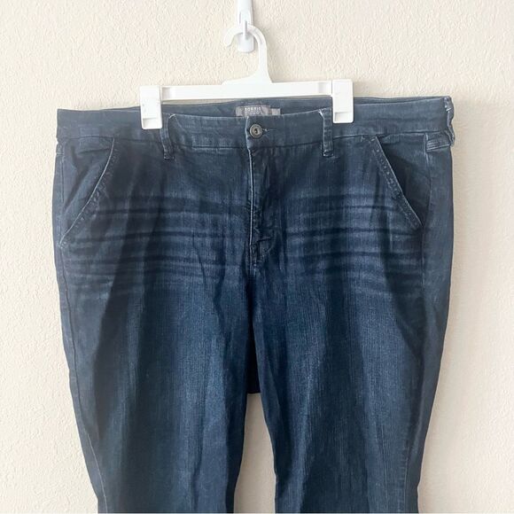 Torrid Women's Vintage Stretch Mid-Rise Flare Blue Denim Jeans Size 22R - Picture 2 of 7